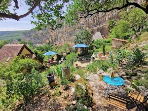 Gîtes Un Jardin dans la Falaise place picture